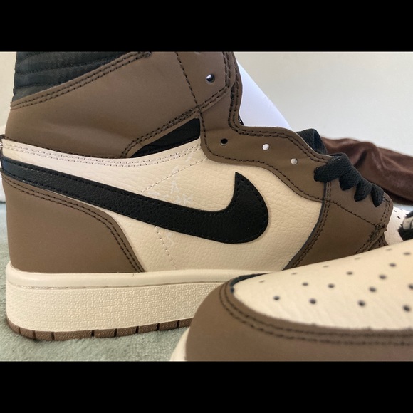 Jordan 1 retro high “Travis Scott”